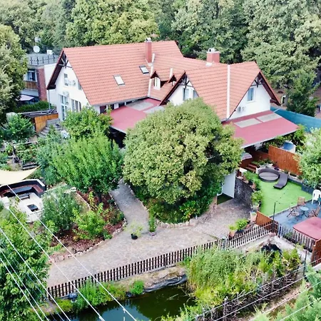 Konukevi Goldschmiedt Vendeghaz