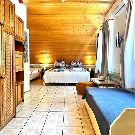 Goldschmiedt Vendeghaz Konukevi 3*