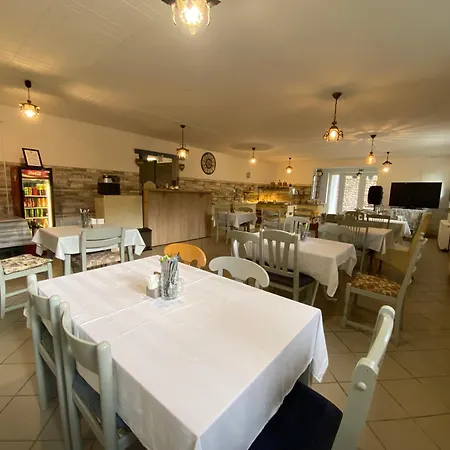 Goldschmiedt Vendeghaz Konukevi 3*