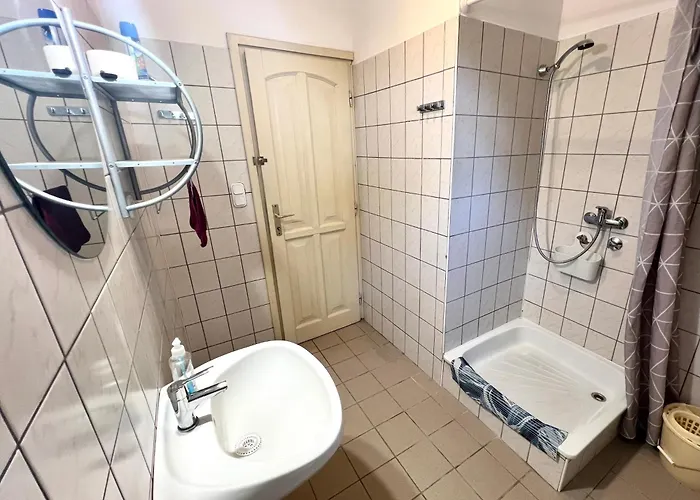 Goldschmiedt Vendeghaz 3* Palkove